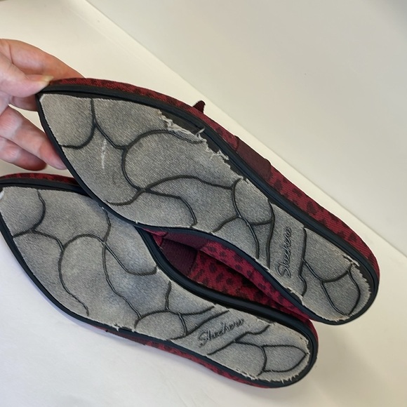 Skechers Memory Foam Burgandy Leopard Print Bow Flats - Picture 10 of 10
